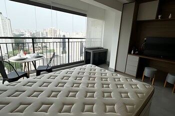 studio comfort ao lado do metro moema