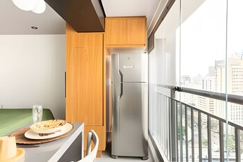 studio comfort ao lado do metro moema