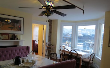 the roses heritage inn