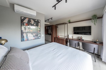 Charlie On The Parc Ibirapuera,,3 star