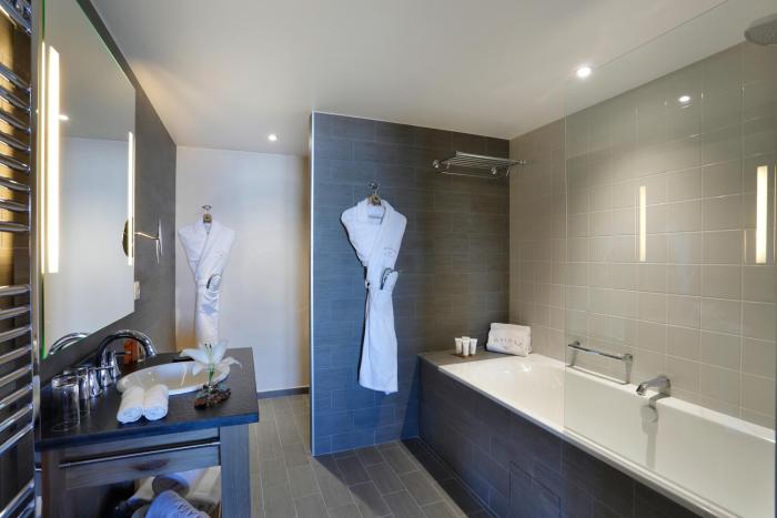 chalet hotel la mainaz restaurant and resort the originals collection