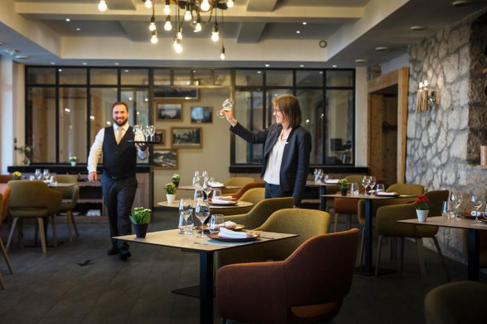 chalet hotel la mainaz restaurant and resort the originals collection