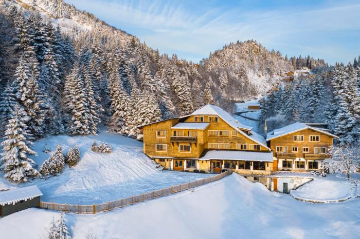 chalet hotel la mainaz restaurant and resort the originals collection