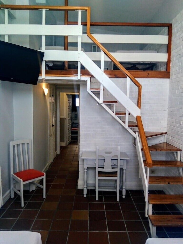 hotel montesol arttyco