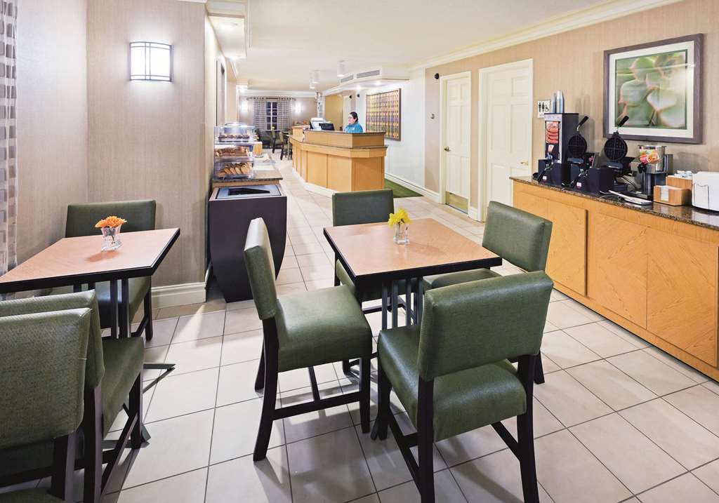 la quinta inn by wyndham corpus christi north
