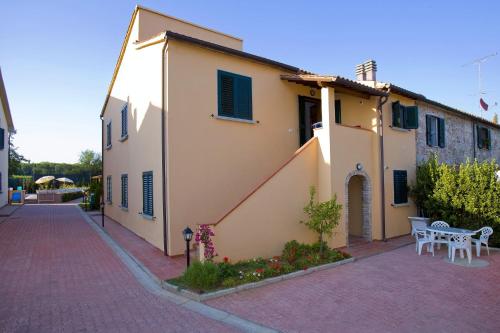 Borgo Guglielmo,Cecina>>Calcinaia,4 star