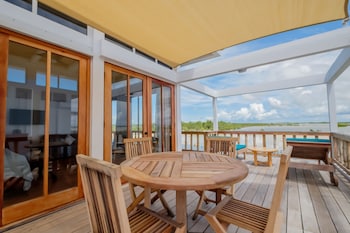 aruna resort and villas