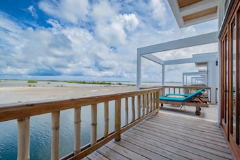 aruna resort and villas