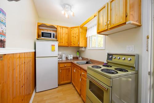 fiddlers green country cottages