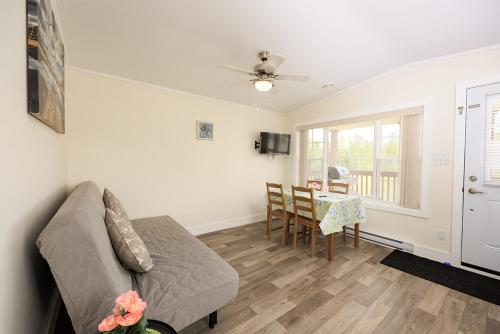 fiddlers green country cottages