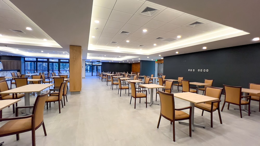 hotel diego de almagro pudahuel aerop