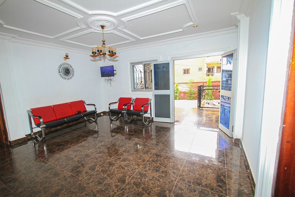 satellite dream hotel