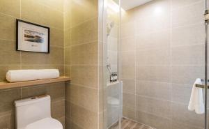 atour hotel hangzhou zhuantang songcheng meiyuan