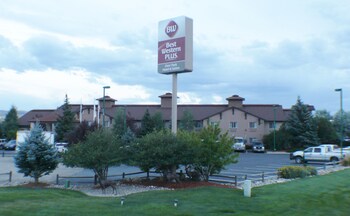 best western plus deer park hotel and suites