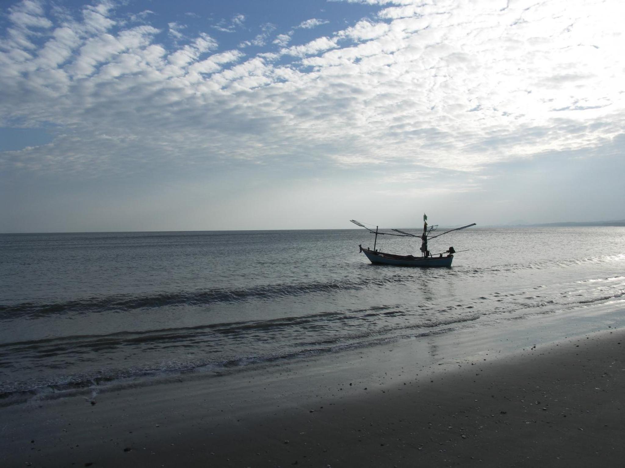 sailom resort bangsaphan