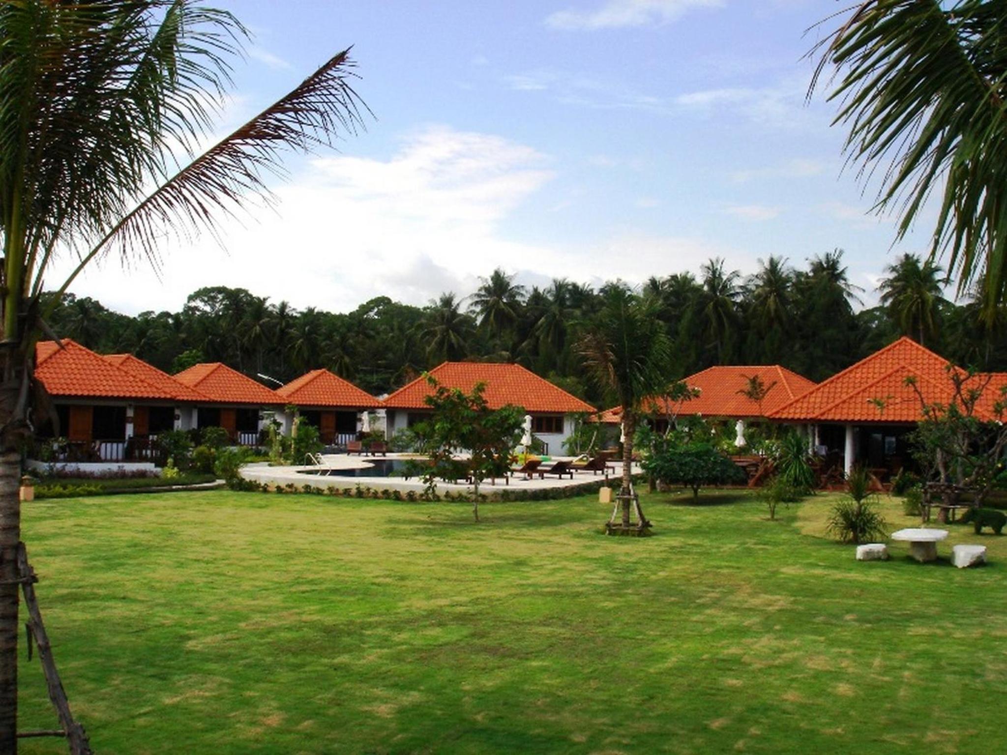 sailom resort bangsaphan