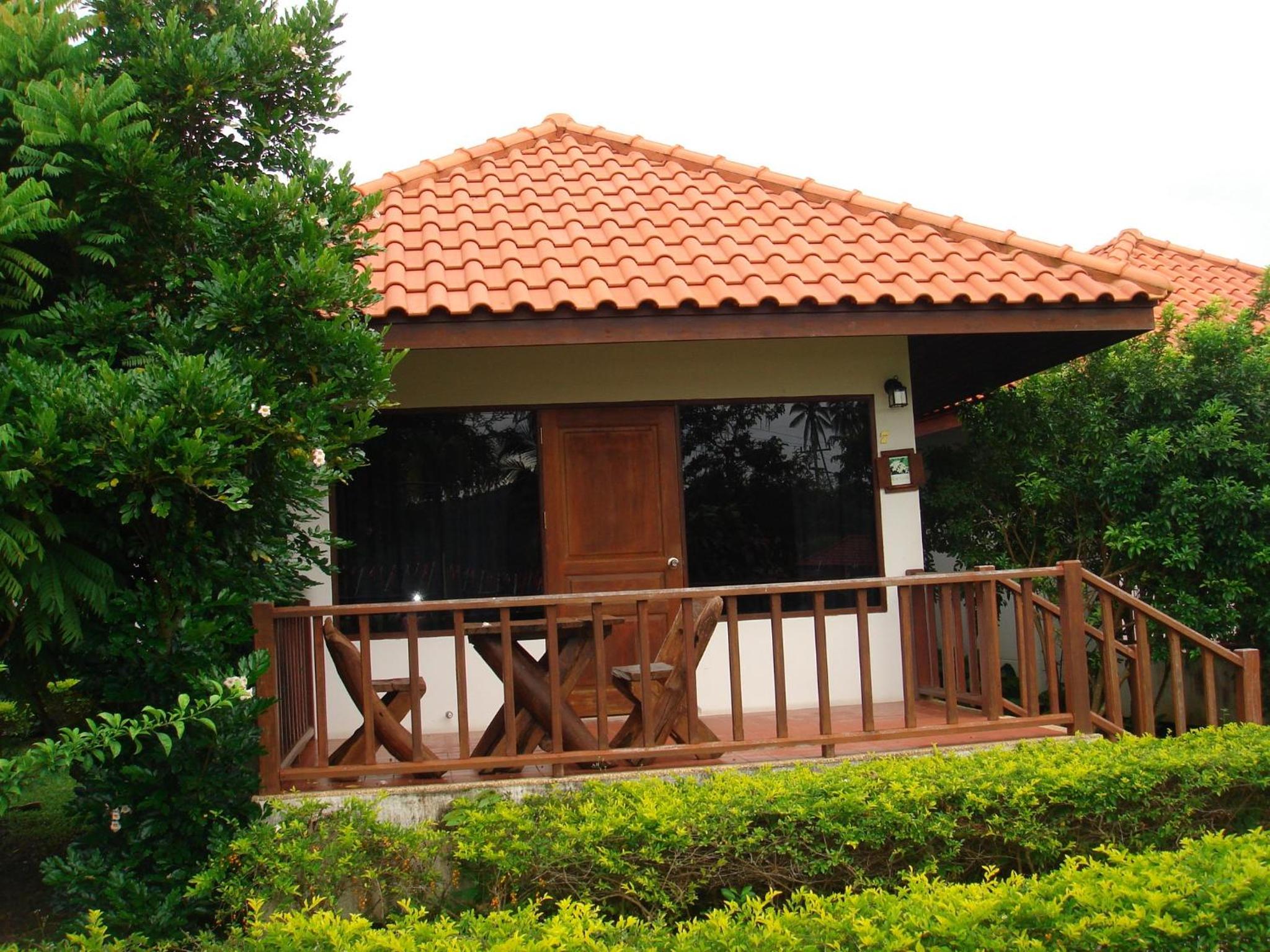 sailom resort bangsaphan