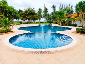 sailom resort bangsaphan