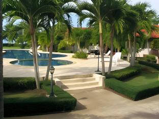 sailom resort bangsaphan