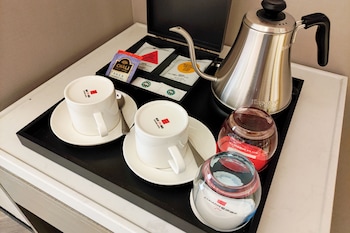 echerm hotel wuyangcun metro station