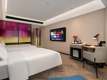 echerm hotel wuyangcun metro station