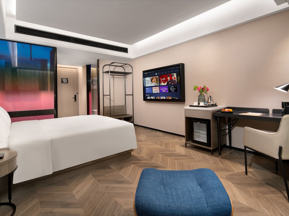 echerm hotel wuyangcun metro station
