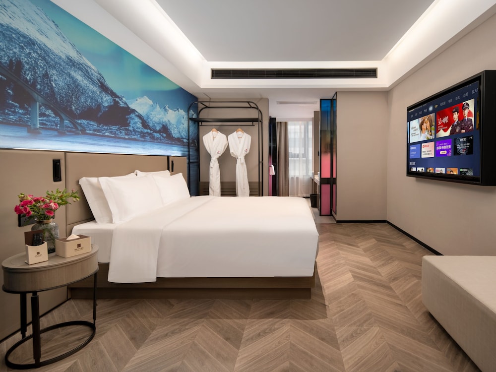 echerm hotel wuyangcun metro station
