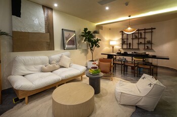 da li yu jia ren hotel