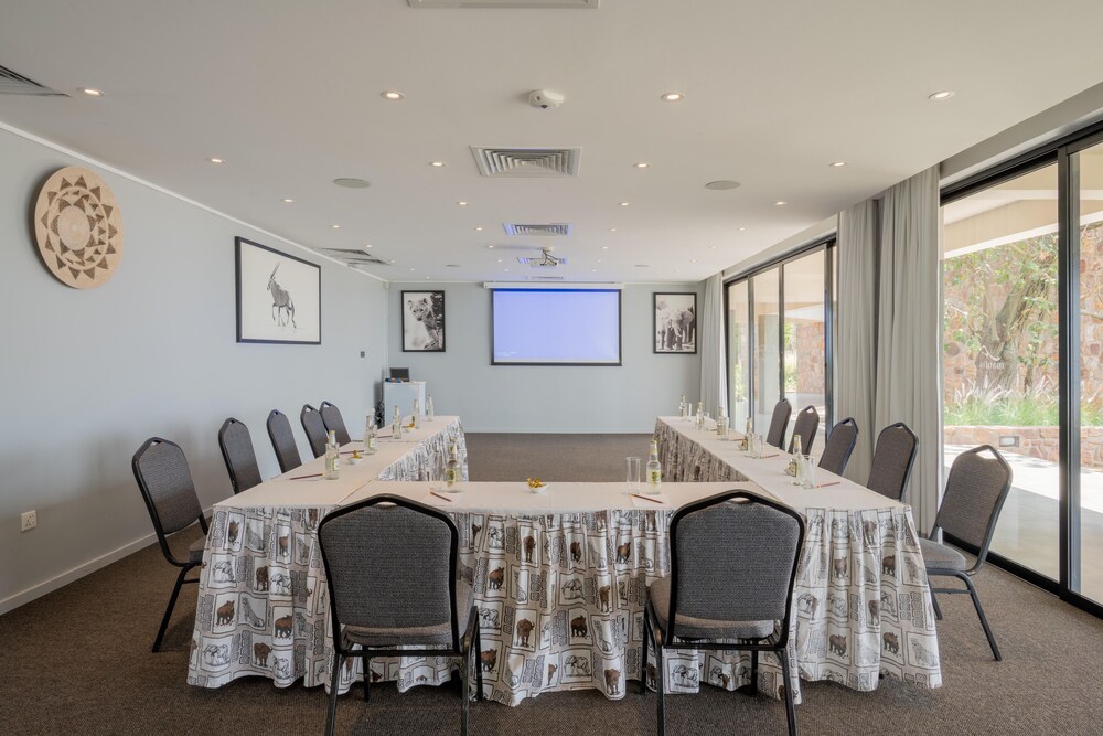 mantis akagera game lodge