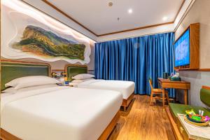 nostalgia s hotel kunming north railway