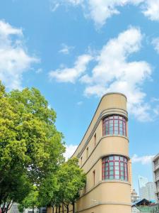 nostalgia s hotel kunming north railway