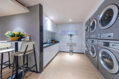 atour hotel shanghai xinzhuang cbd