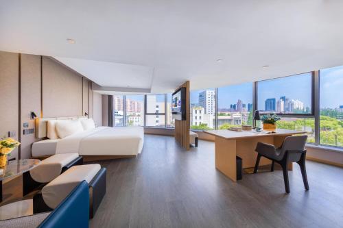 atour hotel shanghai xinzhuang cbd