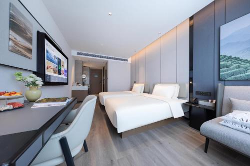 atour hotel kunming railway station joy city