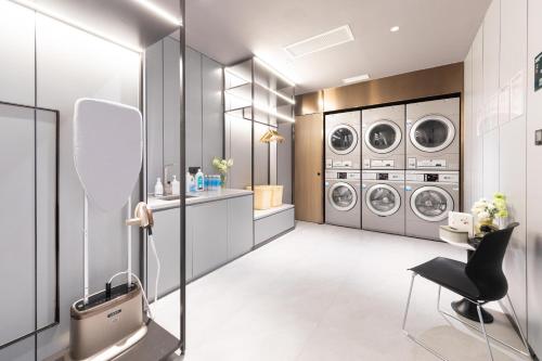 atour hotel kunming railway station joy city