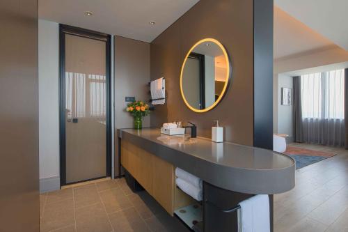 sunstone plaza hotel