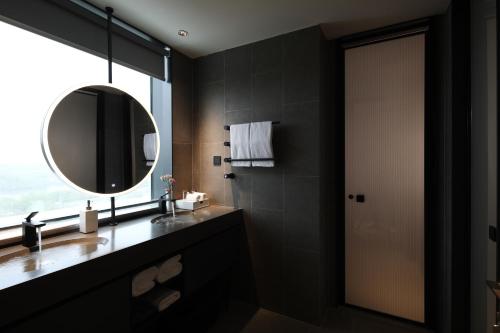 sunstone plaza hotel