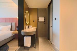 sunstone plaza hotel