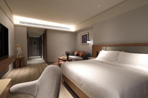 sunstone plaza hotel