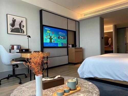 sunstone plaza hotel