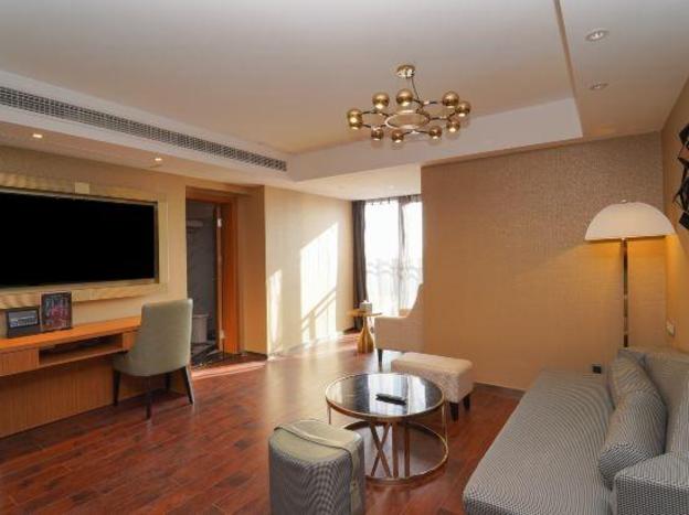 crystal orange hotel shanghai lingang ocean park