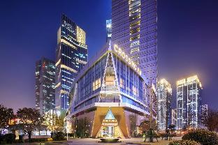 crossing hotel zhengzhou east high speed railyway station