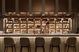 crossing hotel zhengzhou east high speed railyway station