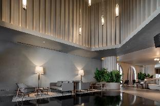 crossing hotel zhengzhou east high speed railyway station