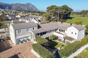 Hermanus Lodge On The Green,Hermanus>>Cape Town,4 star