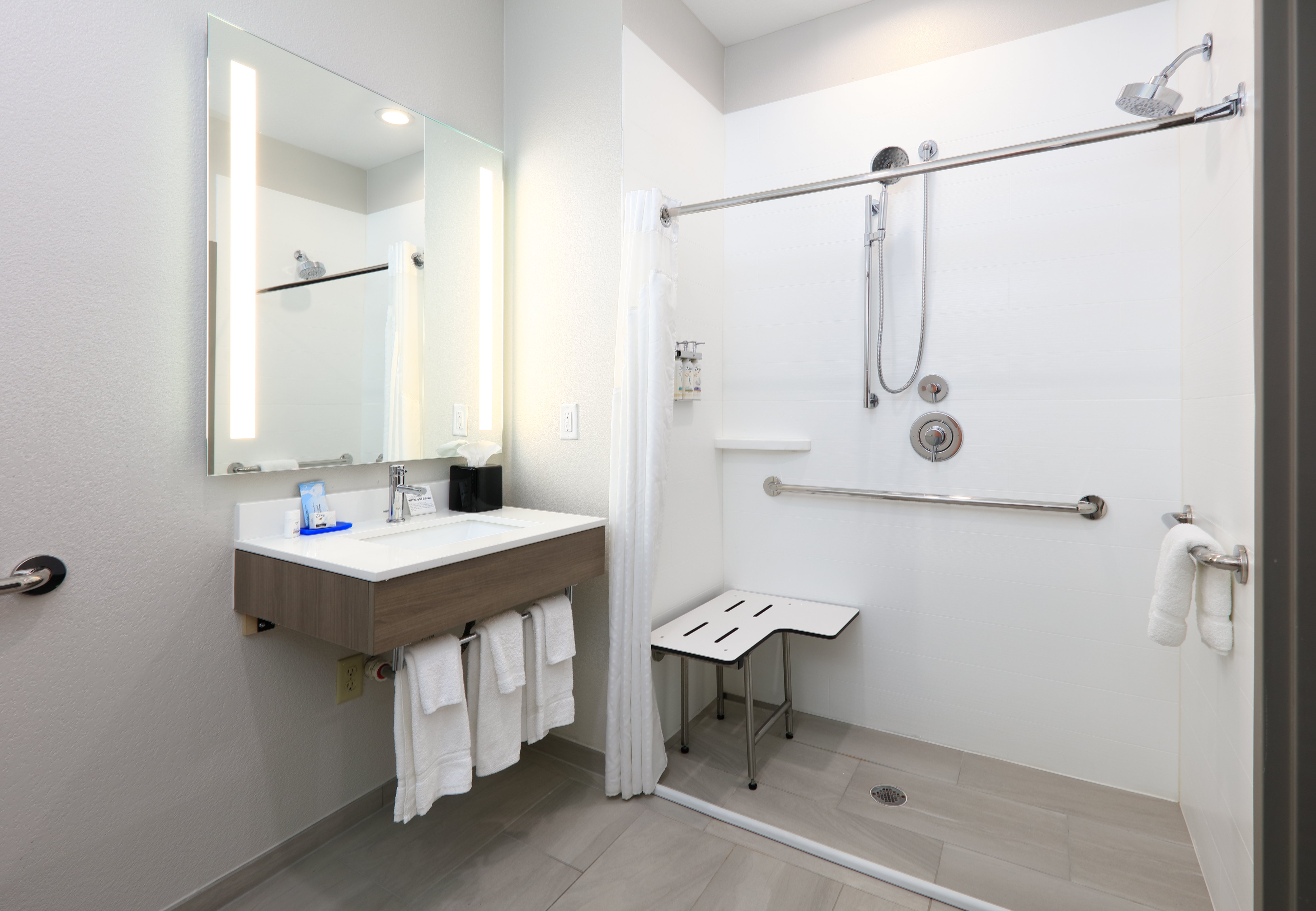 holiday inn express and suites north dallas at preston