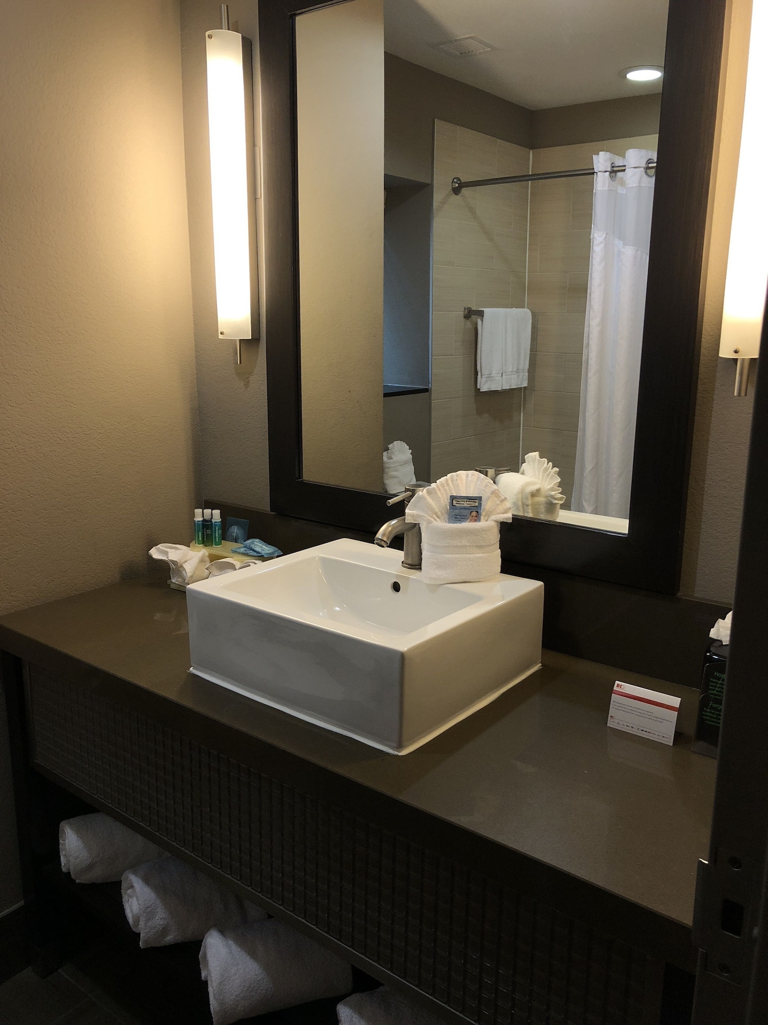 holiday inn express and suites north dallas at preston