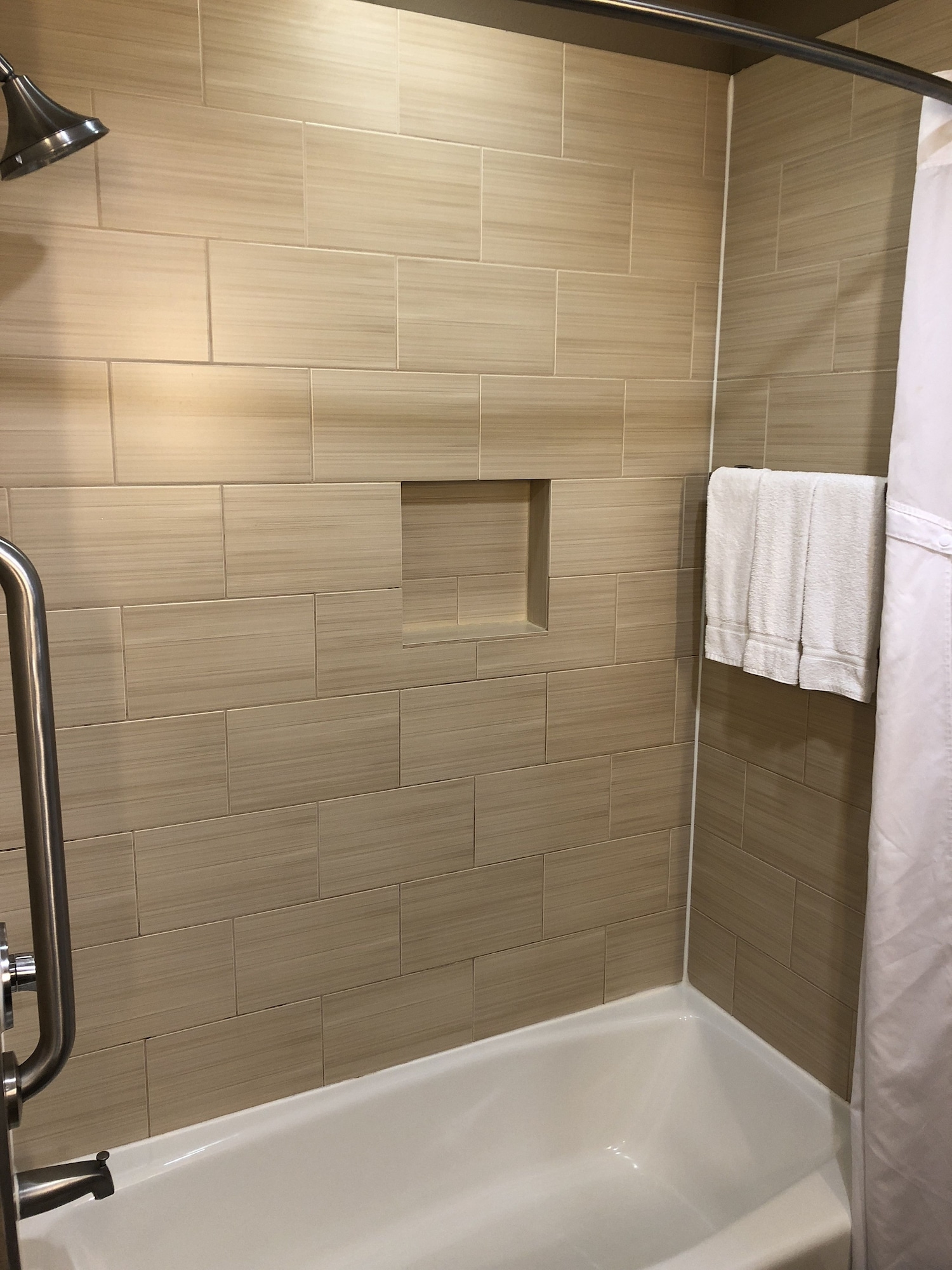 holiday inn express and suites north dallas at preston