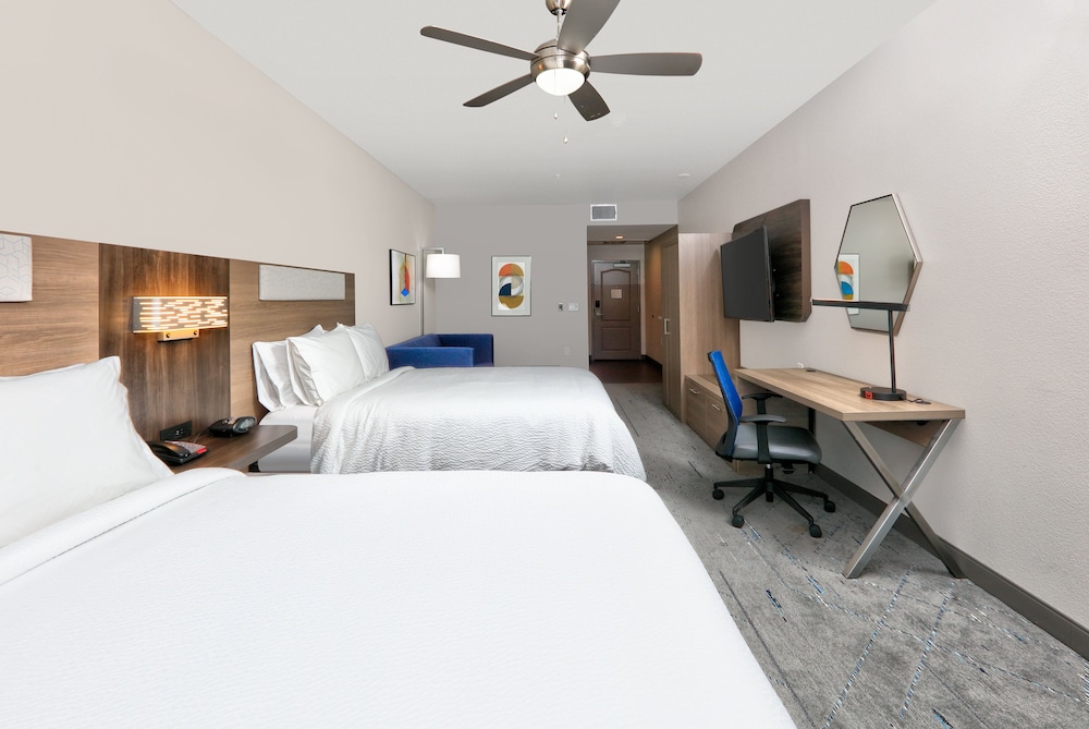 holiday inn express and suites north dallas at preston