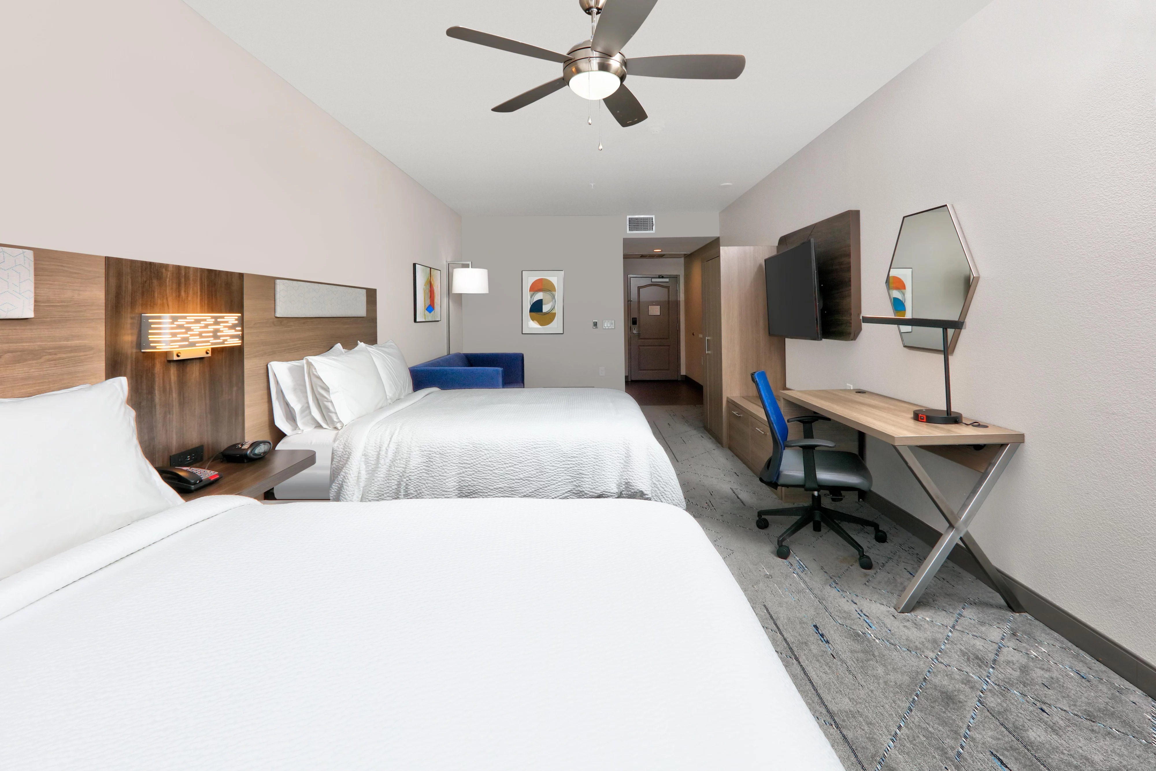holiday inn express and suites north dallas at preston
